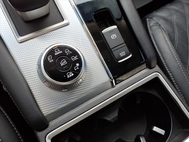 Used 2023 Mitsubishi Outlander SEL image 28