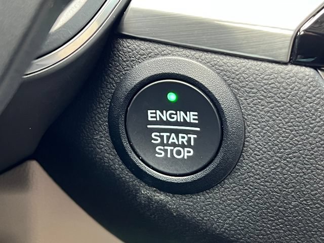 Certified 2022 Ford Escape Titanium FWD image 32