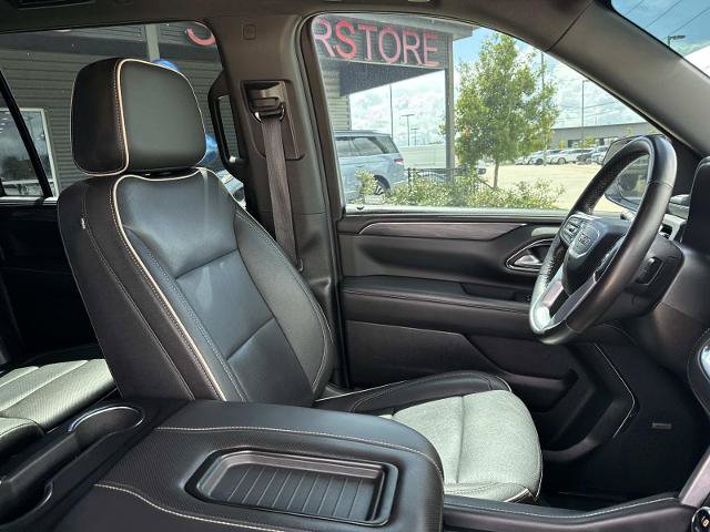 Used 2022 GMC Yukon XL SLT w/ SLT Premium Package AWD/4WD image 12
