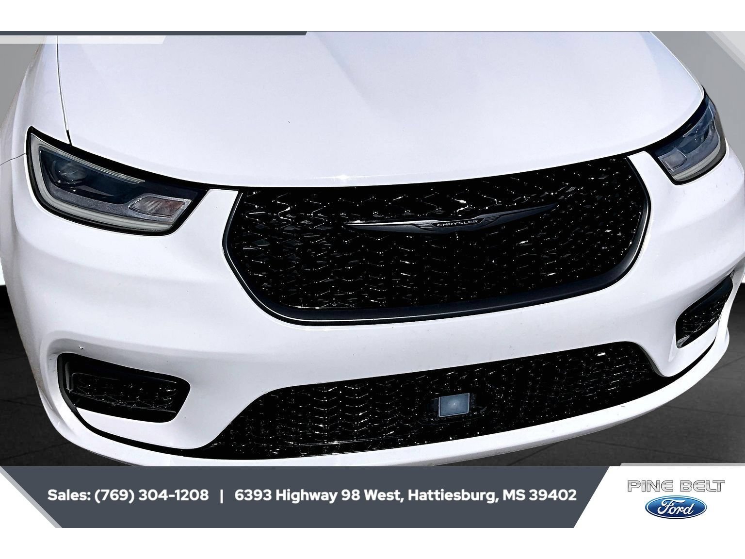 Used 2025 Chrysler Pacifica Limited FWD image 22