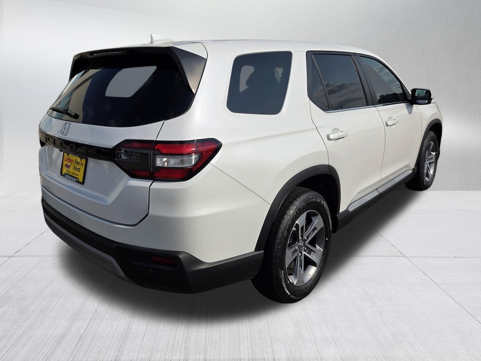 Used 2023 Honda Pilot EX-L image 7