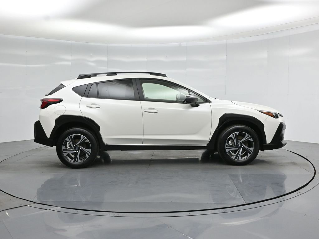 Used 2025 Subaru Crosstrek 2.0i Premium w/ Crosstrek Mirror Package AWD/4WD image 11