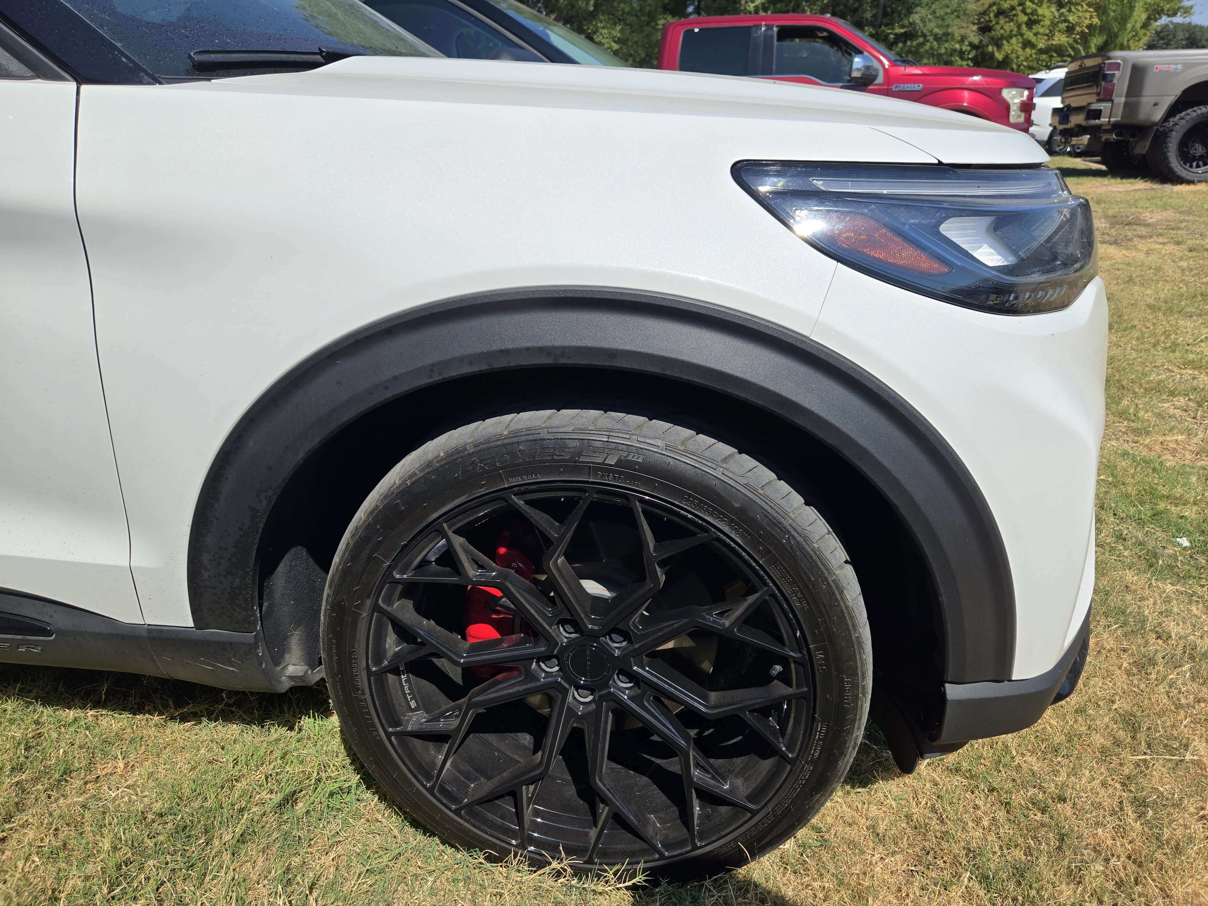 Certified 2025 Ford Explorer ST AWD/4WD image 8