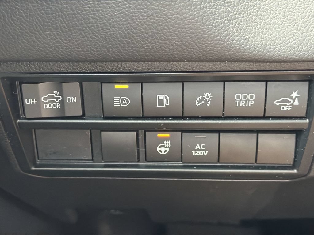 Used 2024 Toyota Tundra Limited AWD/4WD image 20