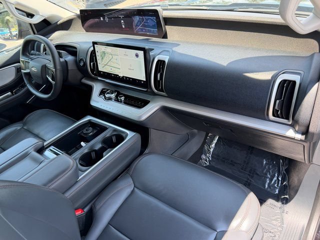 Certified 2025 Ford Expedition Active AWD/4WD image 29