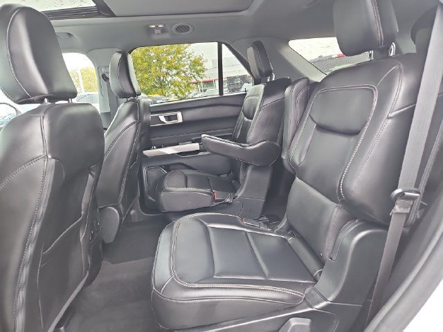 Certified 2023 Ford Explorer XLT w/ Equipment Group 202A AWD/4WD image 25