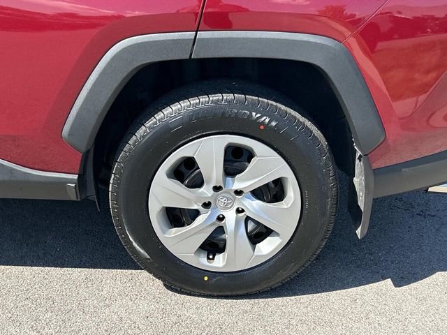 Used 2022 Toyota RAV4 LE FWD image 13