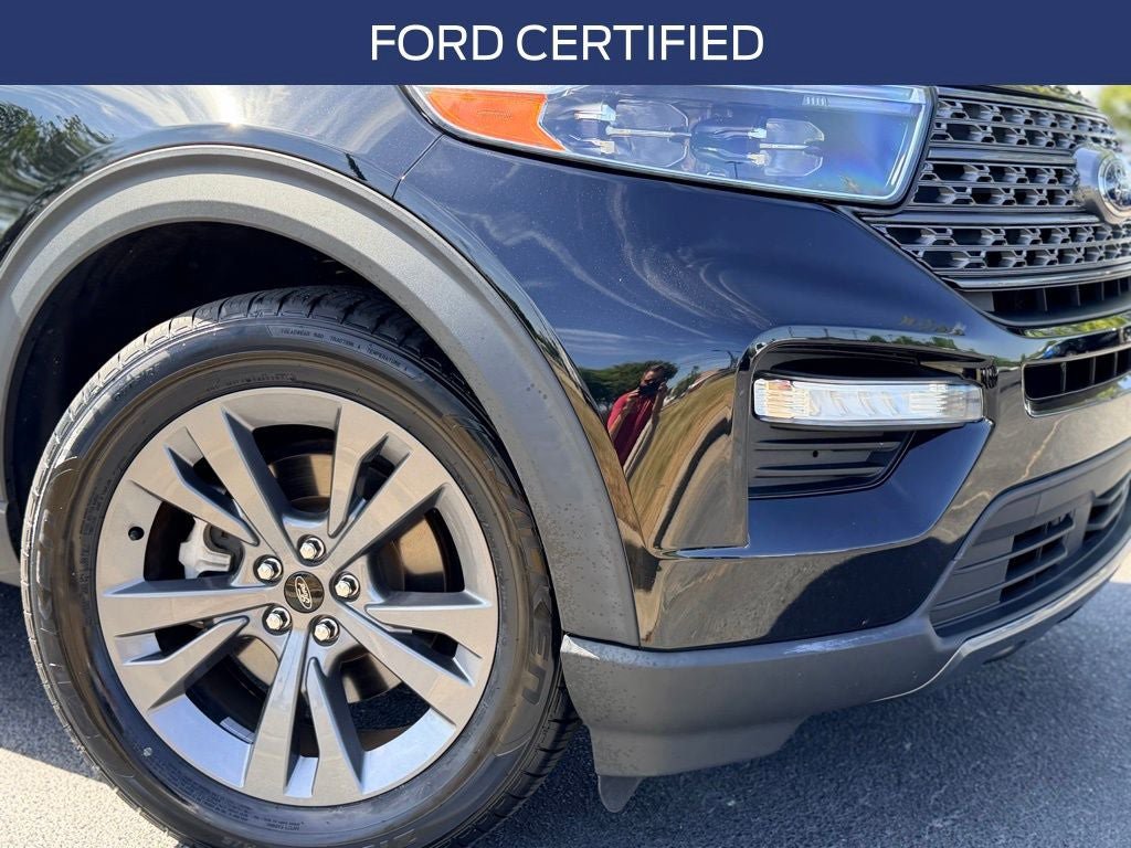 Certified 2023 Ford Explorer XLT w/ Equipment Group 202A RWD image 3