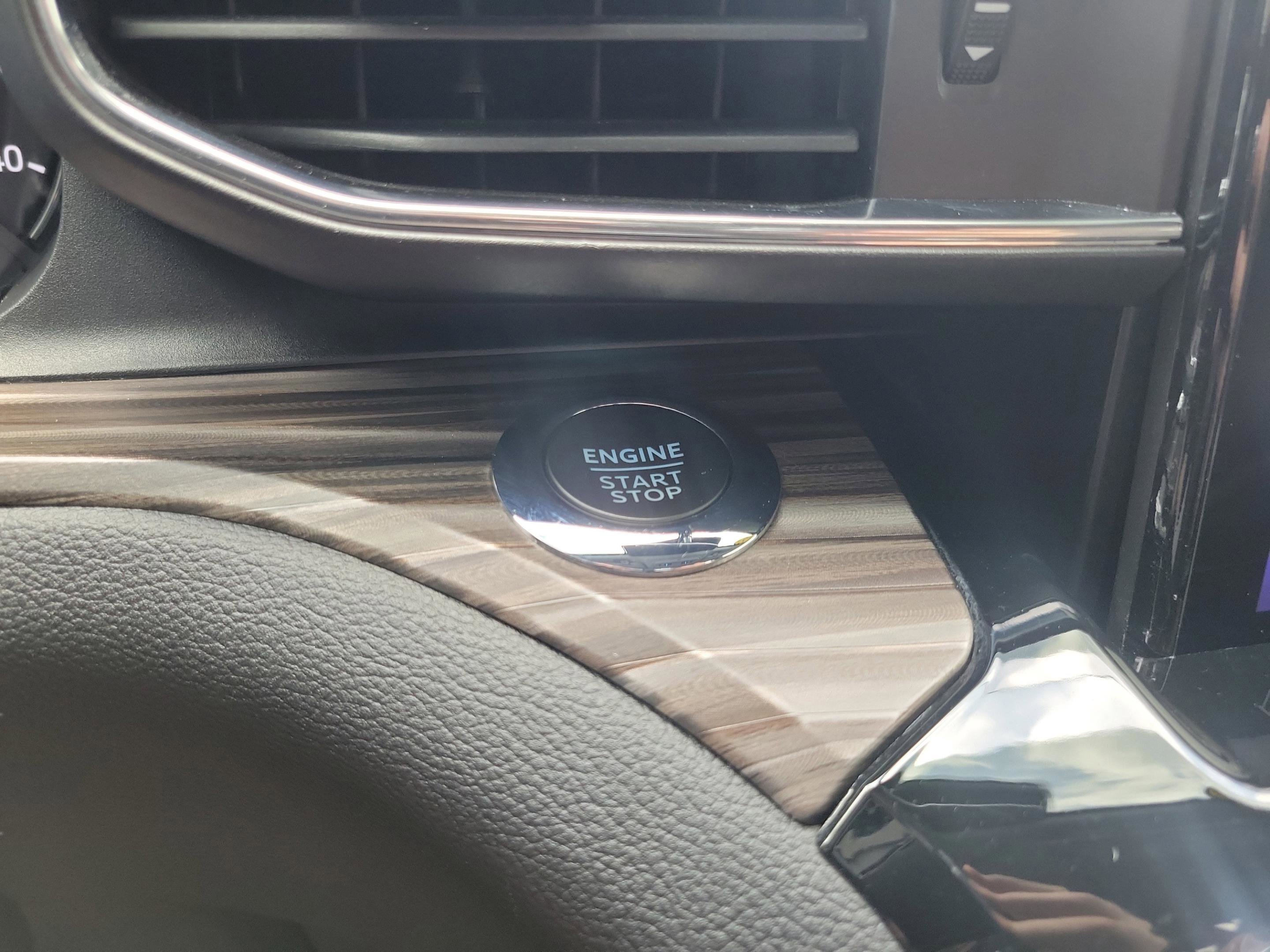 Certified 2023 Ford Explorer Limited w/ Limited Technology Package RWD image 27