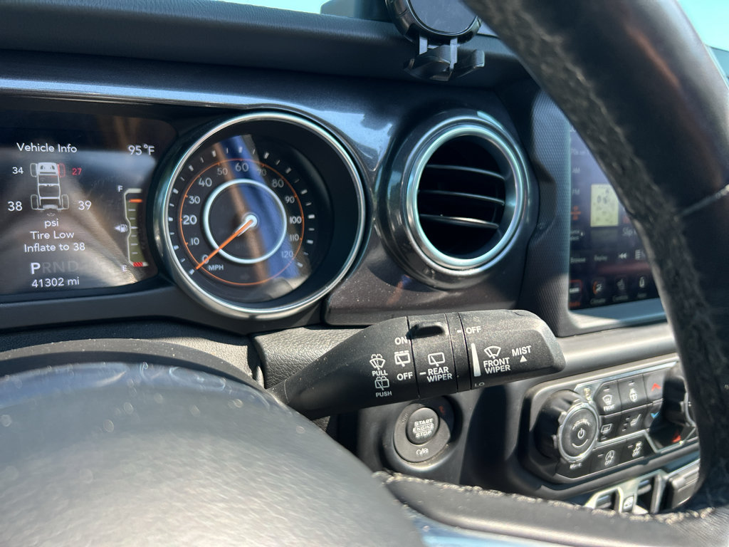 Used 2020 Jeep Wrangler Unlimited Sahara AWD/4WD image 25