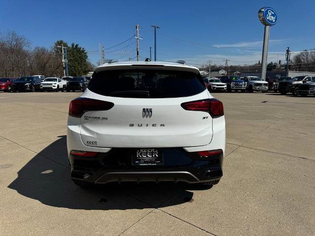 Used 2024 Buick Encore GX Sport Touring AWD/4WD image 5