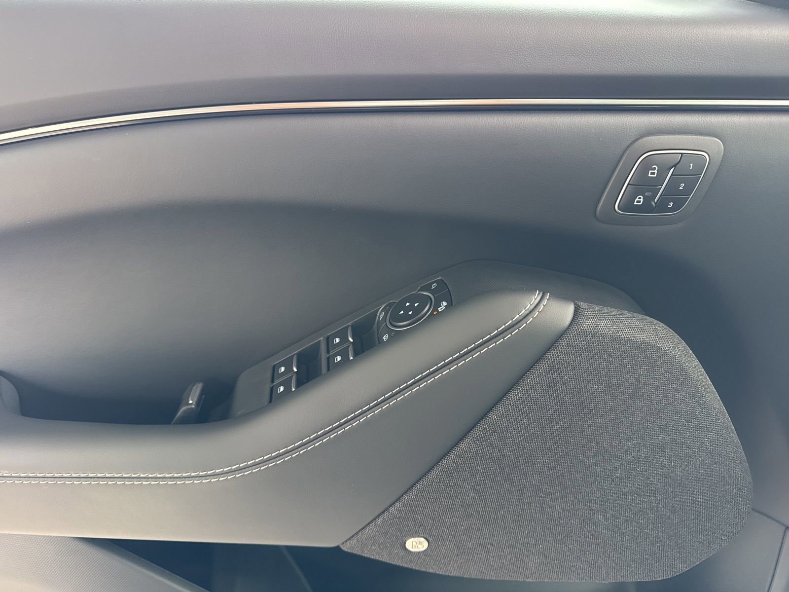 Certified 2025 Ford Mustang Mach-E Premium image 24