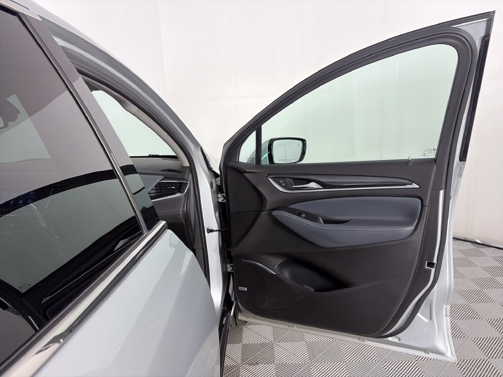 Used 2021 Buick Enclave Premium w/ Sun and Sites Package FWD image 31