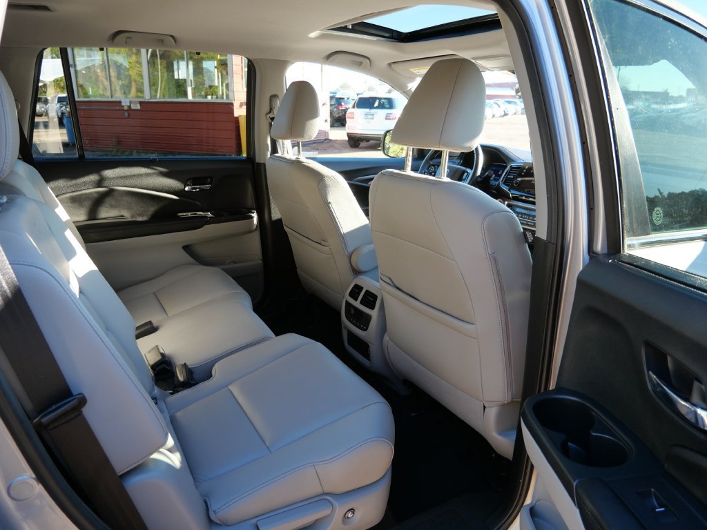 Used 2021 Honda Pilot Special Edition image 13