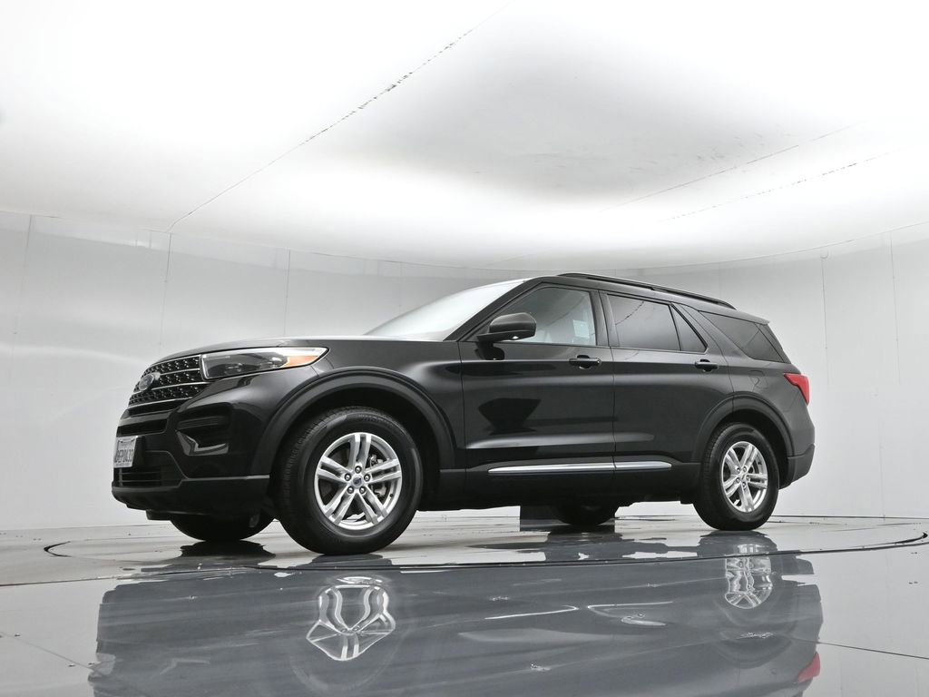 Certified 2022 Ford Explorer XLT image 32