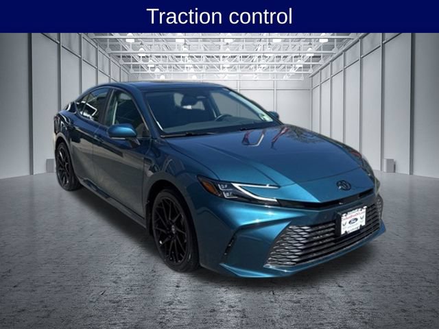 Used 2026 Toyota Camry XLE w/ Premium Package AWD/4WD image 5