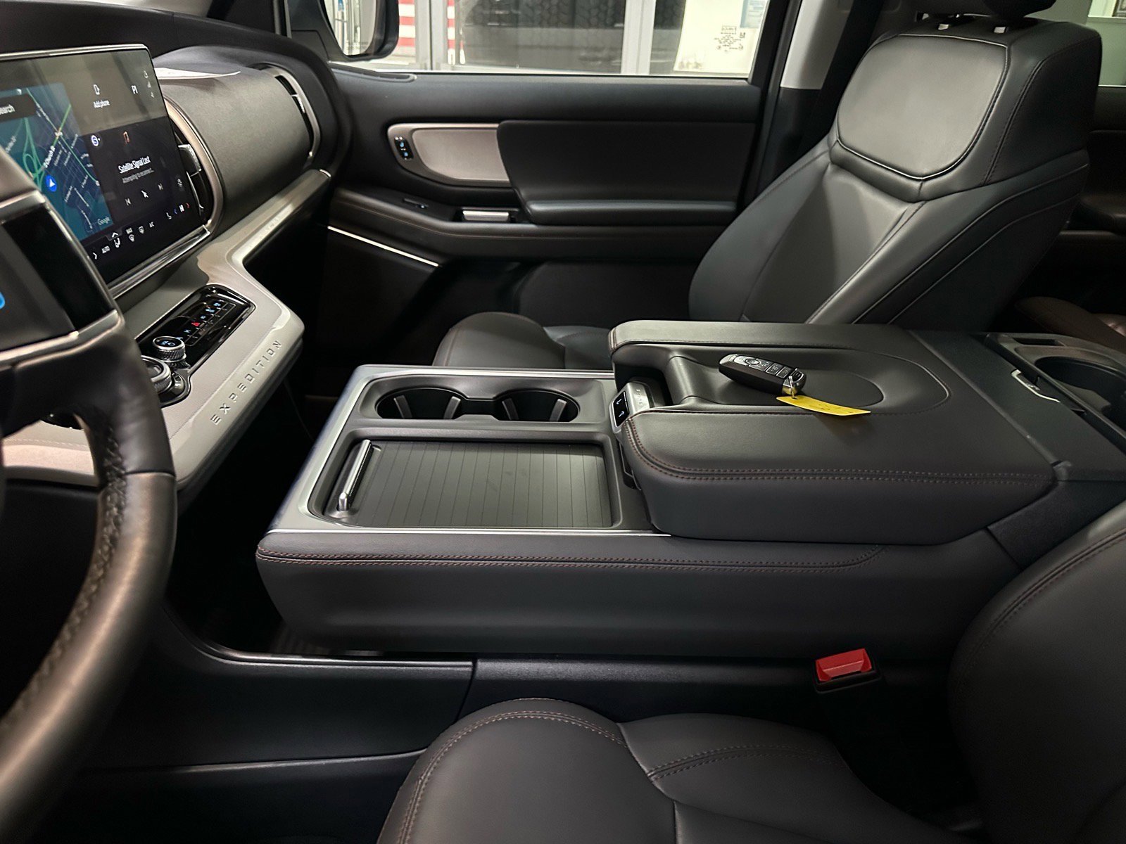 Certified 2025 Ford Expedition Active image 22