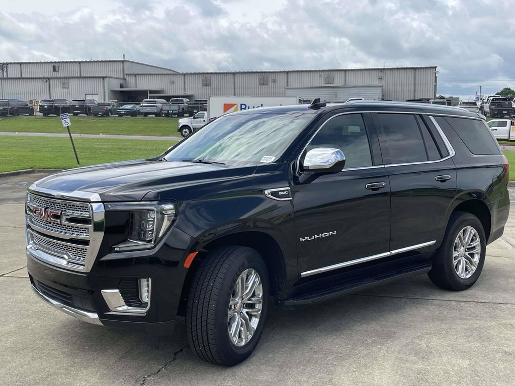 Used 2023 GMC Yukon SLT AWD/4WD image 7
