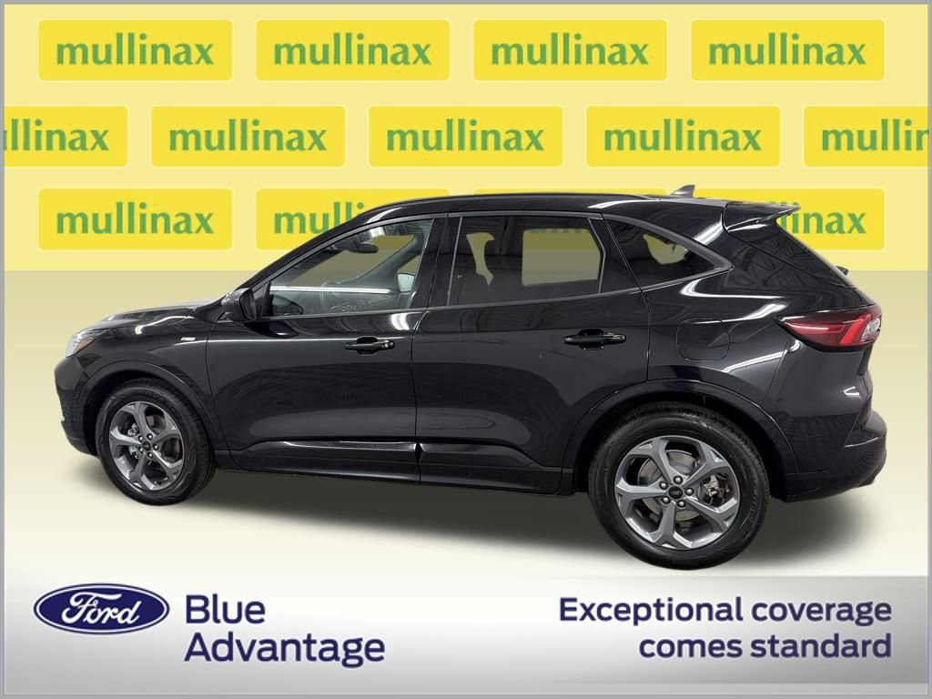 Certified 2023 Ford Escape ST-Line image 11