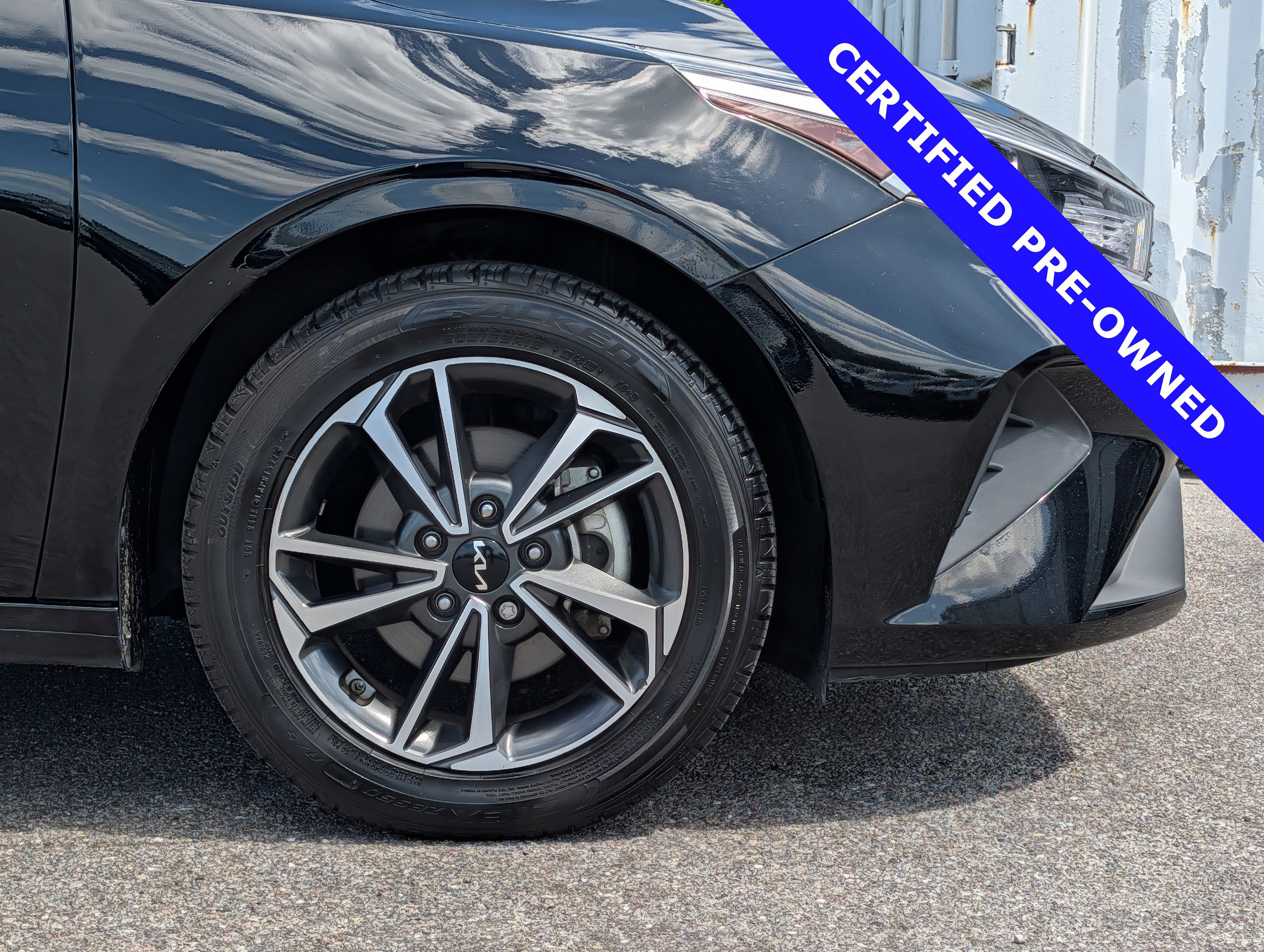 Used 2023 Kia Forte LXS w/ LXS Technology Package FWD image 11