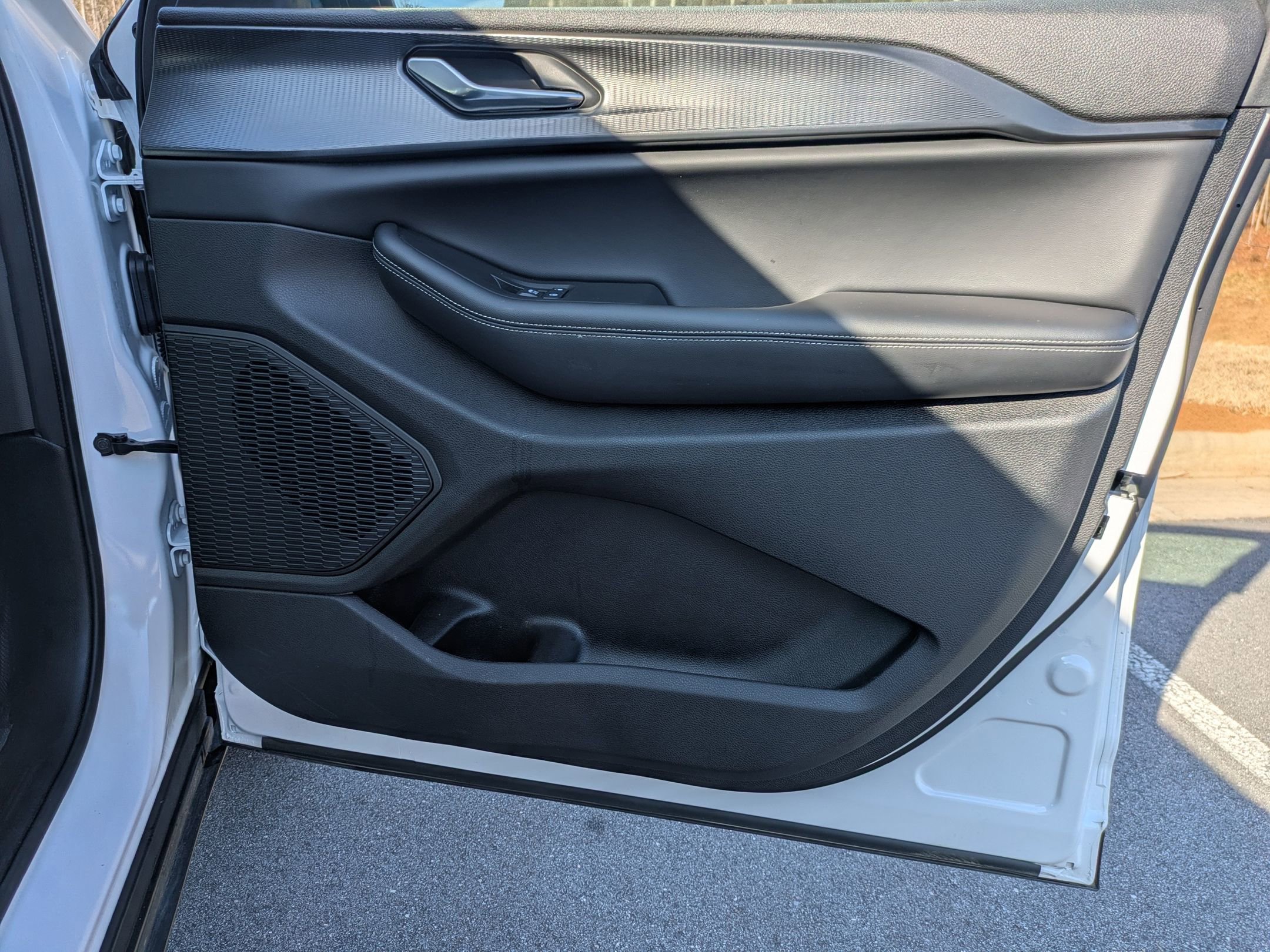 Used 2025 Jeep Grand Cherokee Laredo w/ Luxury Tech Group I image 34