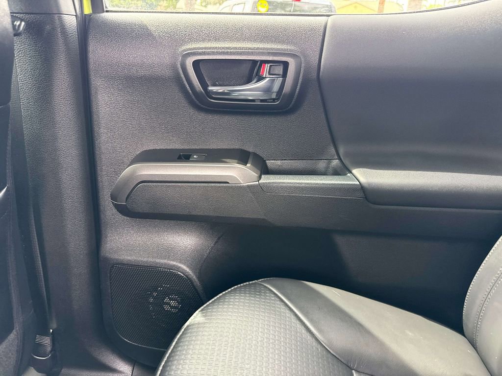 Used 2023 Toyota Tacoma TRD Sport w/ TRD Premium Sport Package AWD/4WD image 14