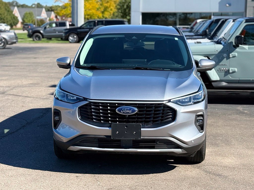 Certified 2024 Ford Escape Platinum AWD/4WD image 32