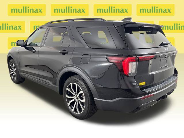 Certified 2025 Ford Explorer ST-Line RWD image 5
