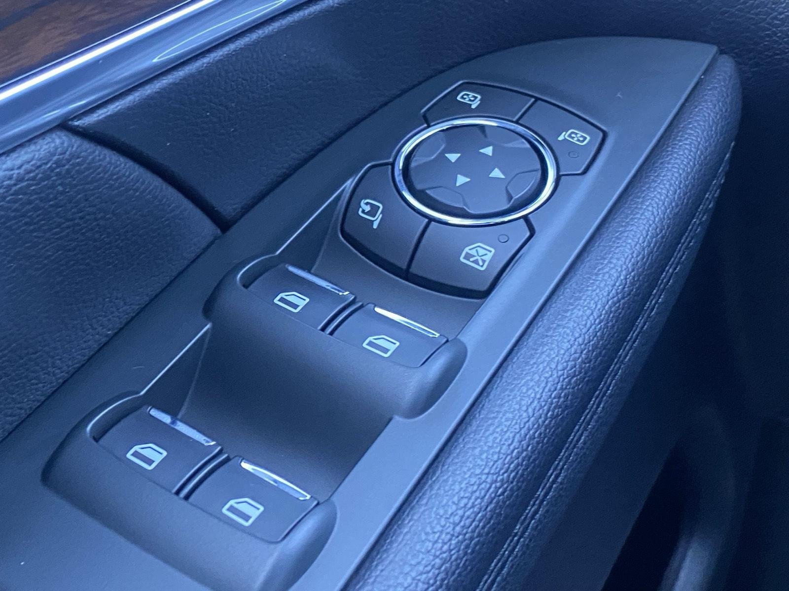 Certified 2019 Ford Explorer Limited AWD/4WD image 21