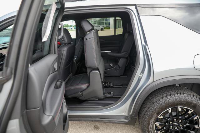 Used 2025 Chevrolet Traverse Z71 AWD/4WD image 33