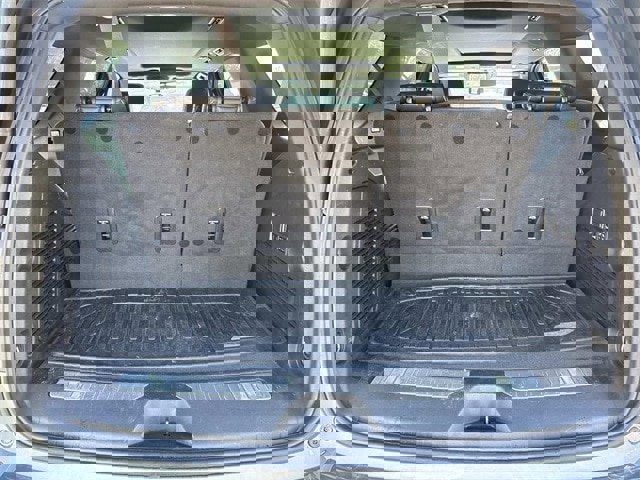 Used 2024 GMC Yukon AT4 w/ Technology Package image 13