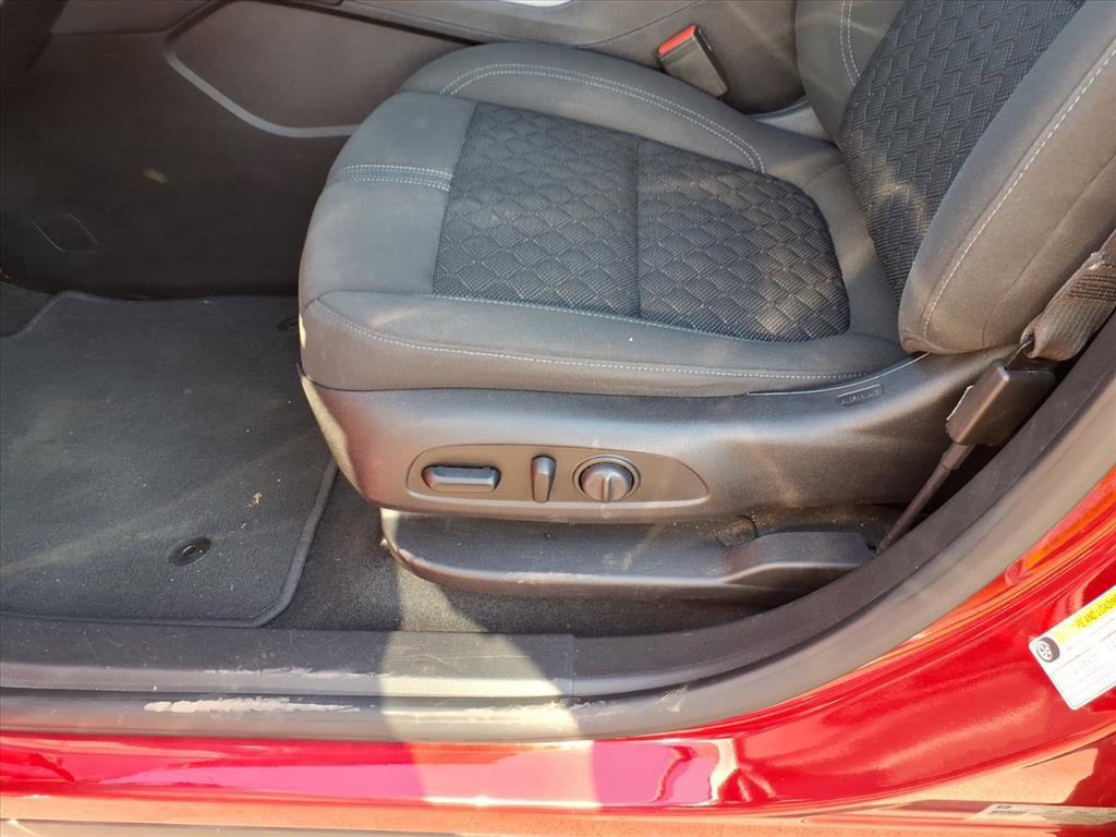 Used 2019 Chevrolet Blazer LT image 12