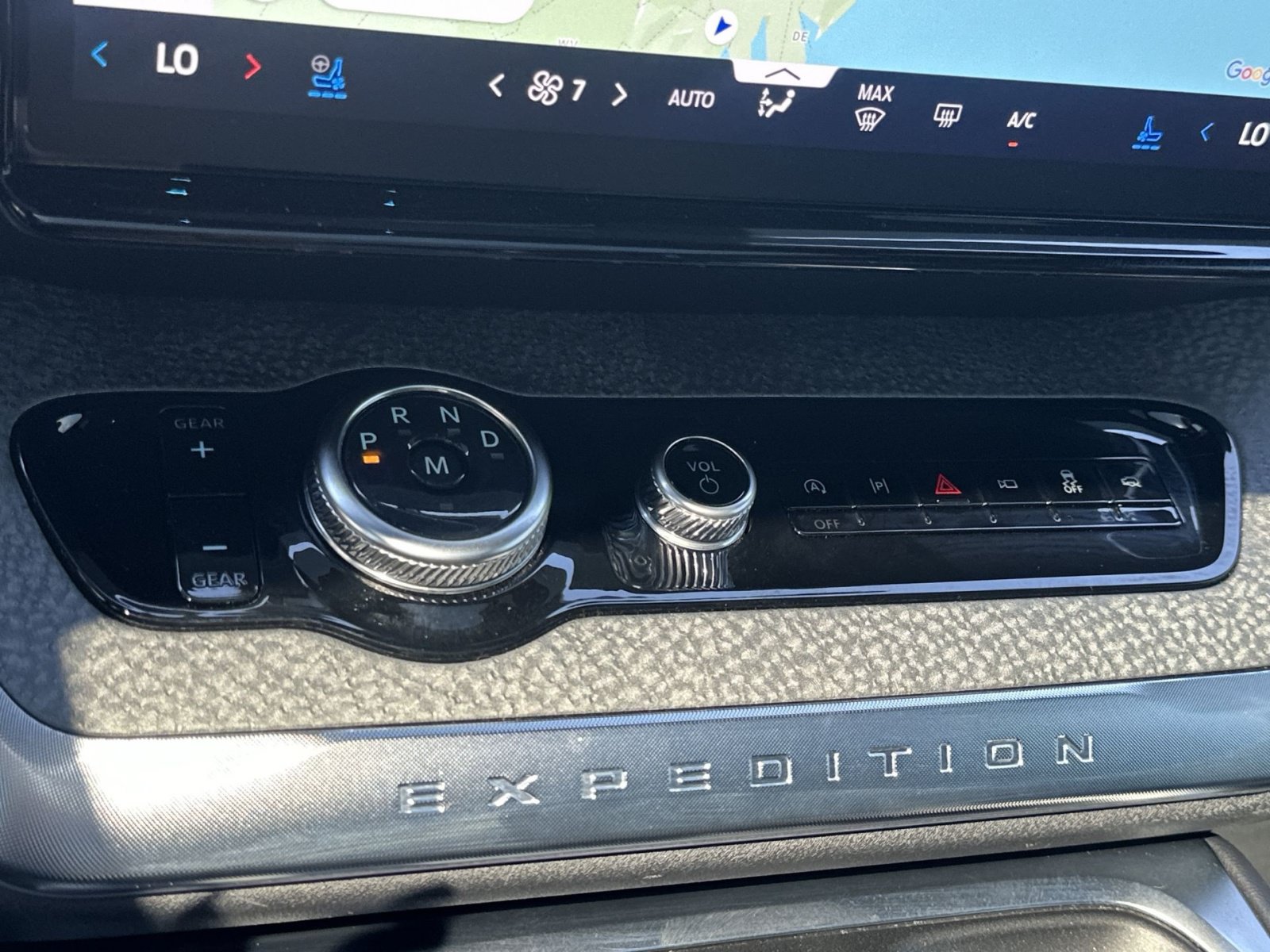 Certified 2025 Ford Expedition Tremor AWD/4WD image 30