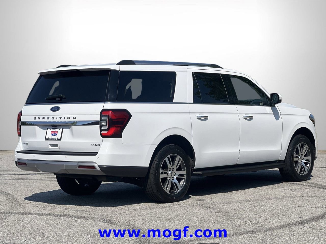 Certified 2024 Ford Expedition Max Limited AWD/4WD image 3