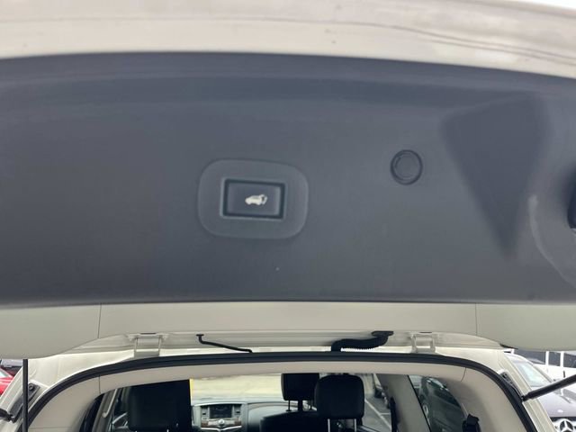 Used 2019 Nissan Armada Platinum w/ Interior Lighting Package RWD image 16