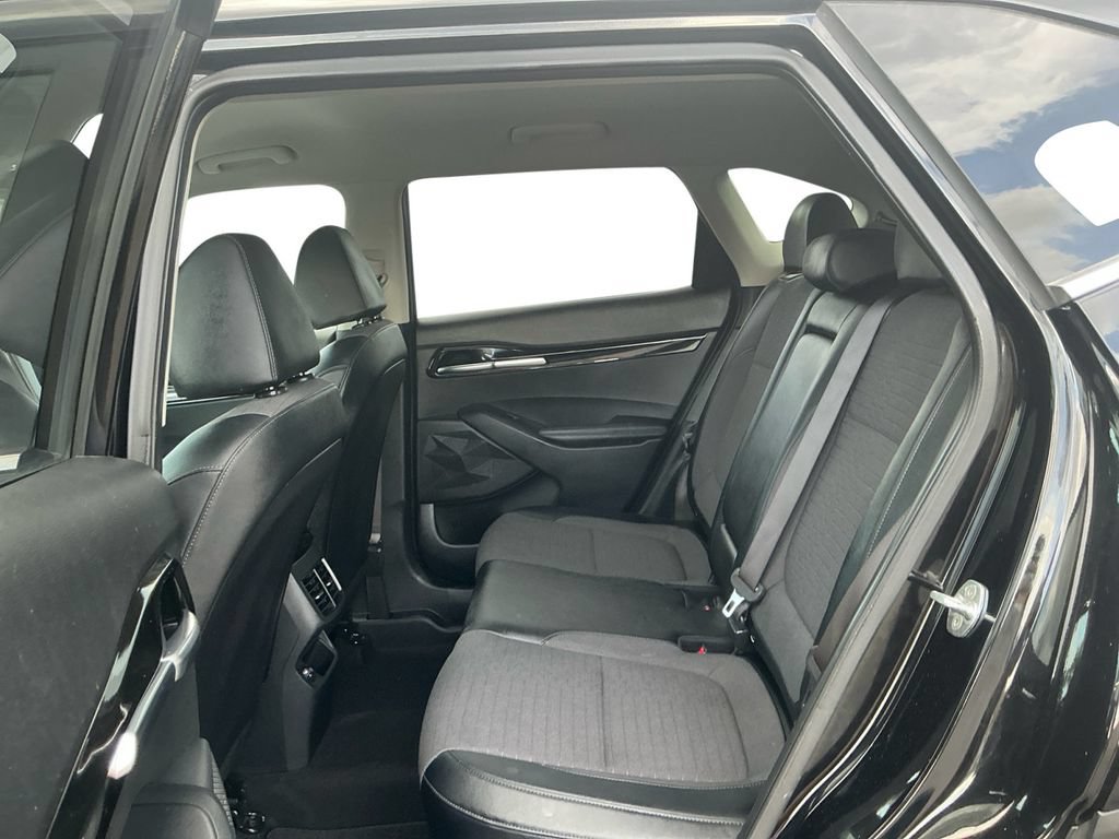 Used 2023 Kia Seltos S w/ Navigation Package FWD image 21