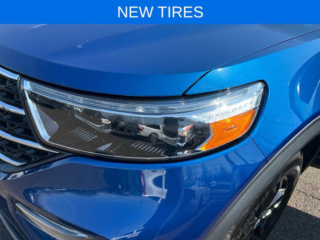 Certified 2022 Ford Explorer XLT w/ Equipment Group 202A AWD/4WD image 30