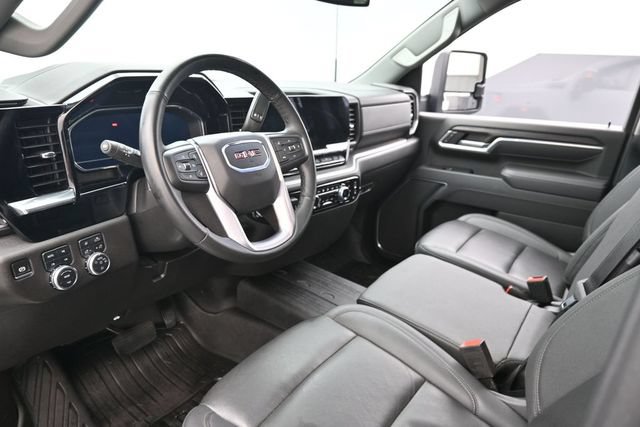Used 2025 GMC Sierra 2500 SLT AWD/4WD image 11