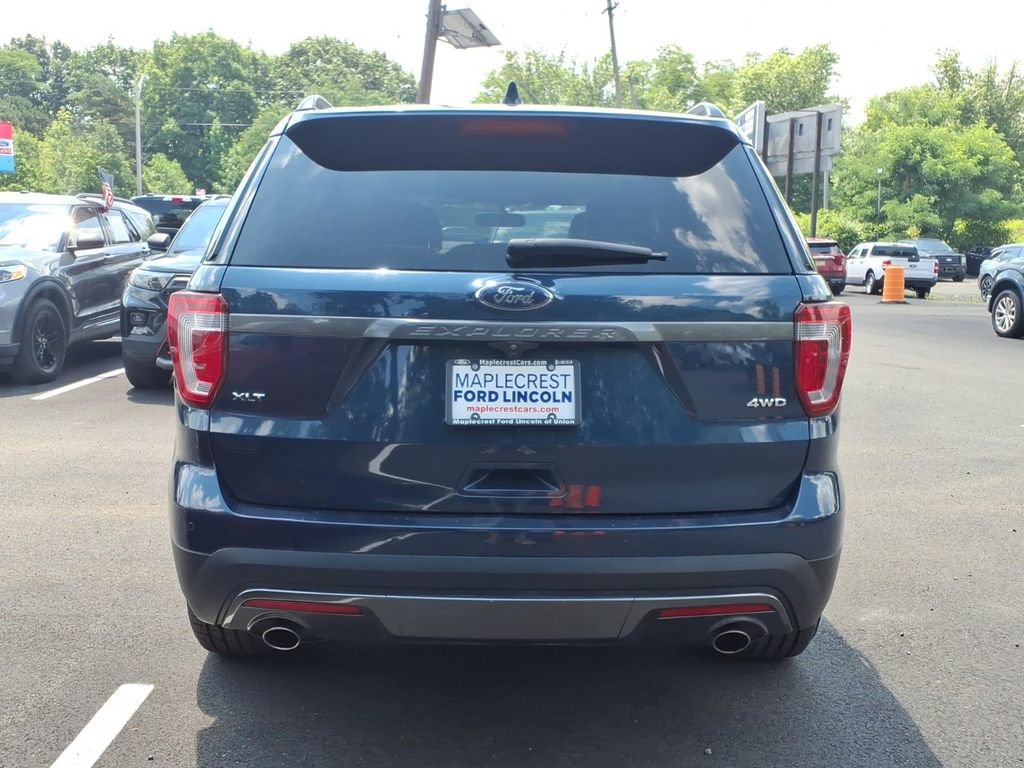 Certified 2017 Ford Explorer XLT w/ Equipment Group 202A AWD/4WD image 23