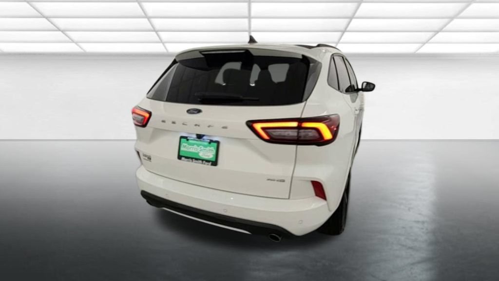 Certified 2024 Ford Escape ST-Line Select w/ Tech Pack #1 AWD/4WD image 8