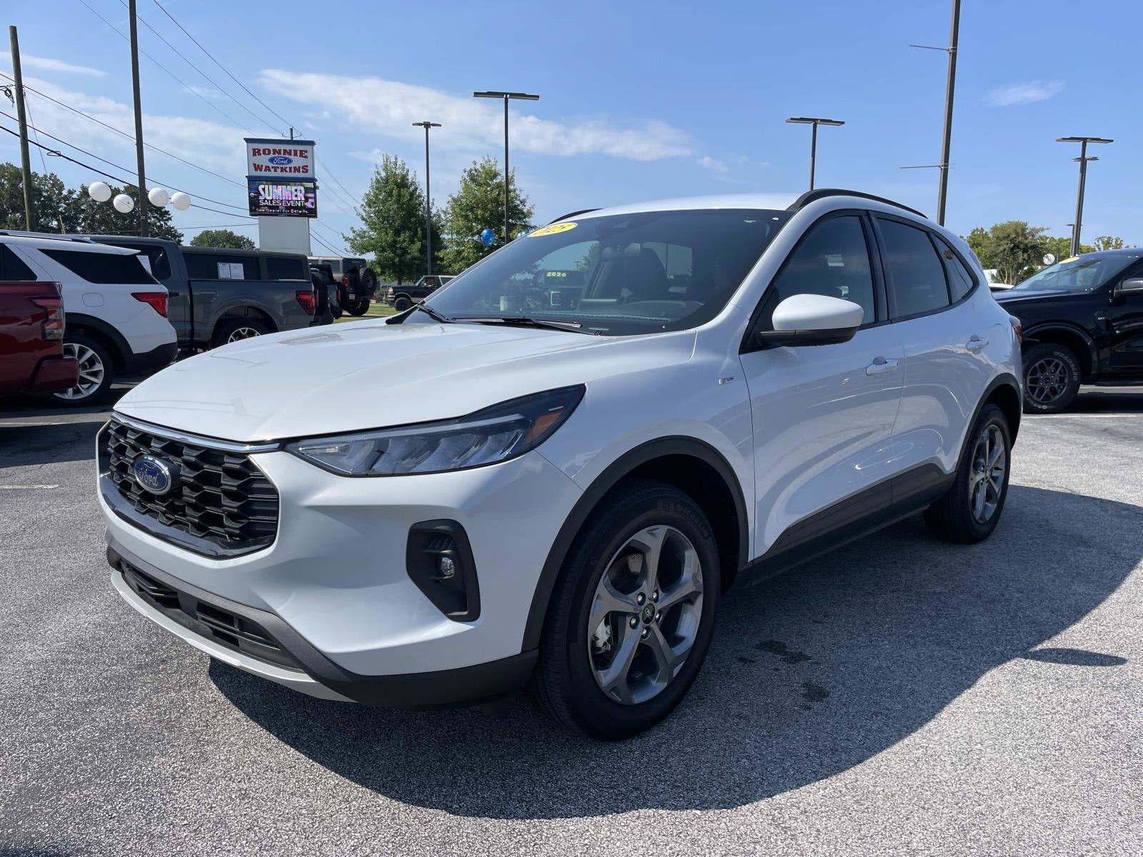 Certified 2025 Ford Escape ST-Line Select AWD/4WD image 9