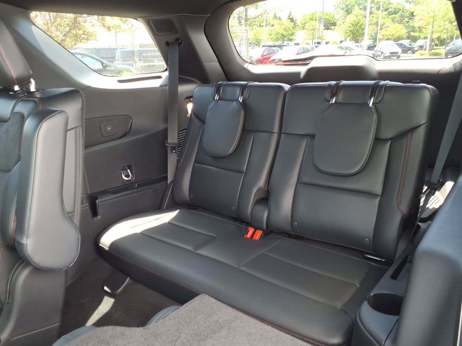 Certified 2025 Ford Explorer ST AWD/4WD image 10