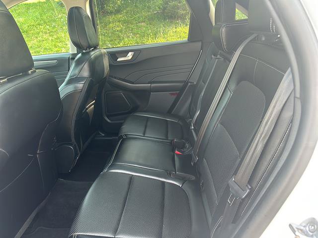Certified 2022 Ford Escape Titanium AWD/4WD image 16