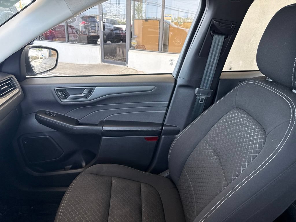 Certified 2023 Ford Escape Active AWD/4WD image 24