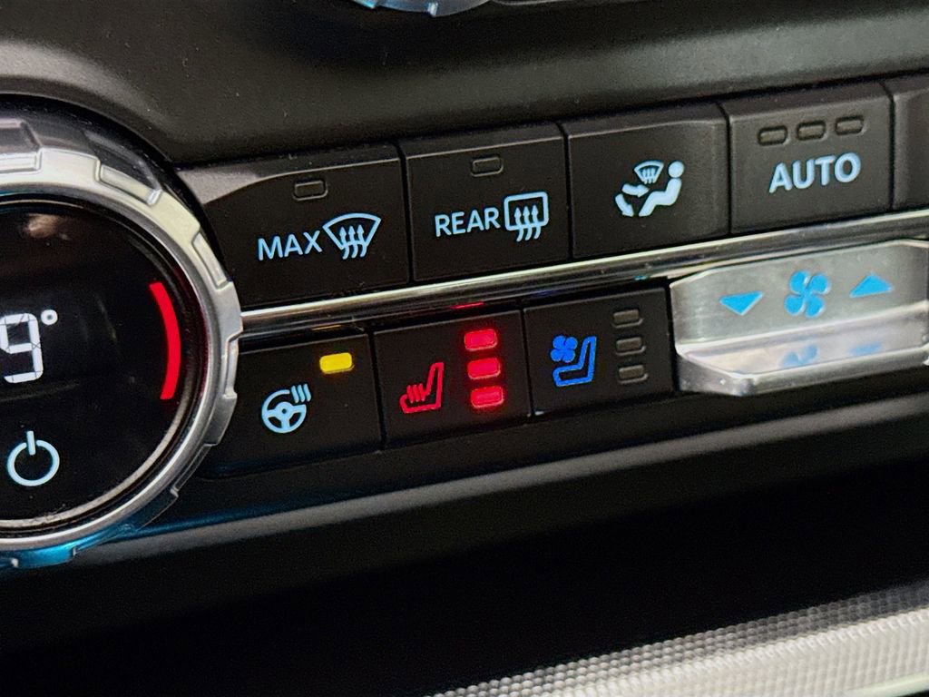 Certified 2021 Ford F150 Lariat w/ Equipment Group 502A High image 24