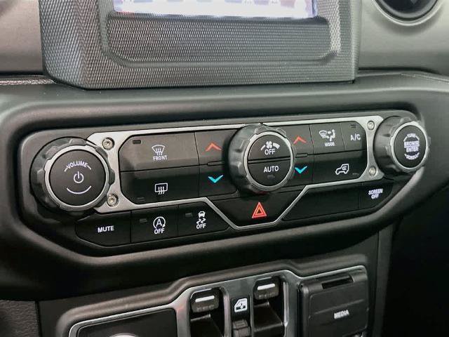Used 2022 Jeep Wrangler Unlimited Sport AWD/4WD image 18