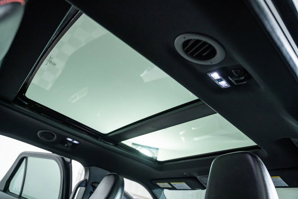 Certified 2022 Ford Explorer ST-Line w/ Class IV Trailer Tow Package image 36