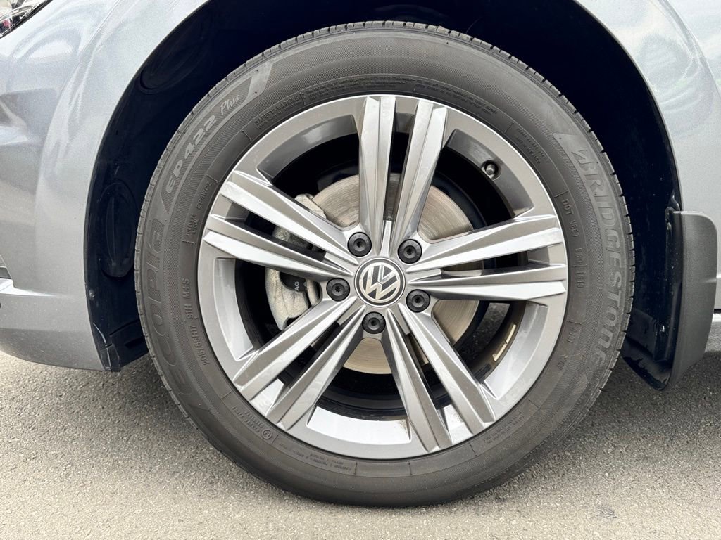 Used 2019 Volkswagen Jetta R-Line w/ R-Line Cold Weather Package FWD image 20