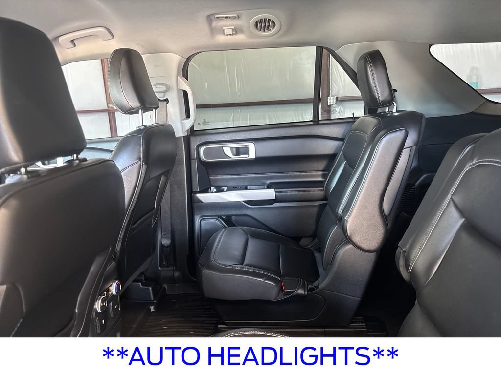 Certified 2022 Ford Explorer XLT w/ Equipment Group 202A RWD image 17