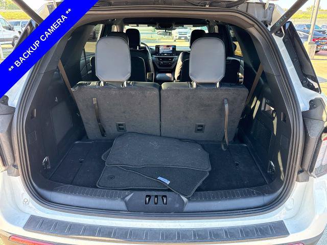Certified 2025 Ford Explorer ST-Line AWD/4WD image 10